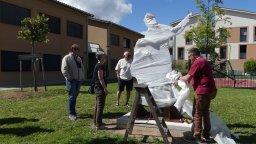 Installation statue (5/6)